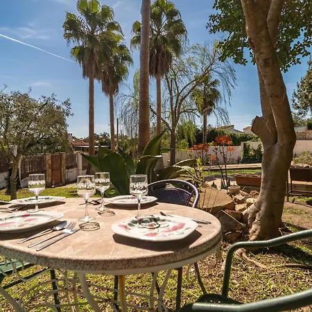 Beautiful In Gillena With Kitchenette Holiday home