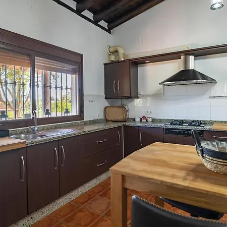 Beautiful In Gillena With Kitchenette