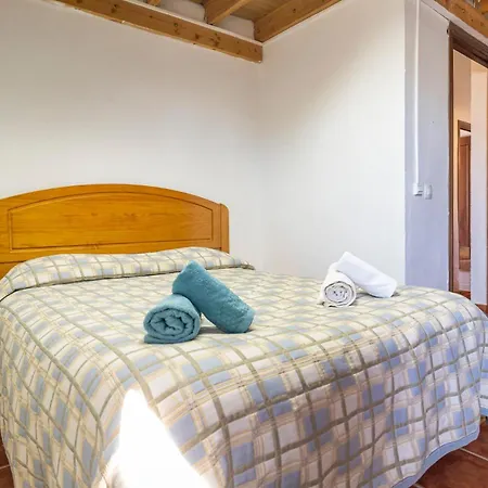Holiday home Beautiful In Gillena With Kitchenette El Garrobo