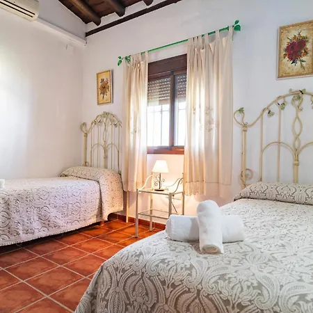 Beautiful In Gillena With Kitchenette *